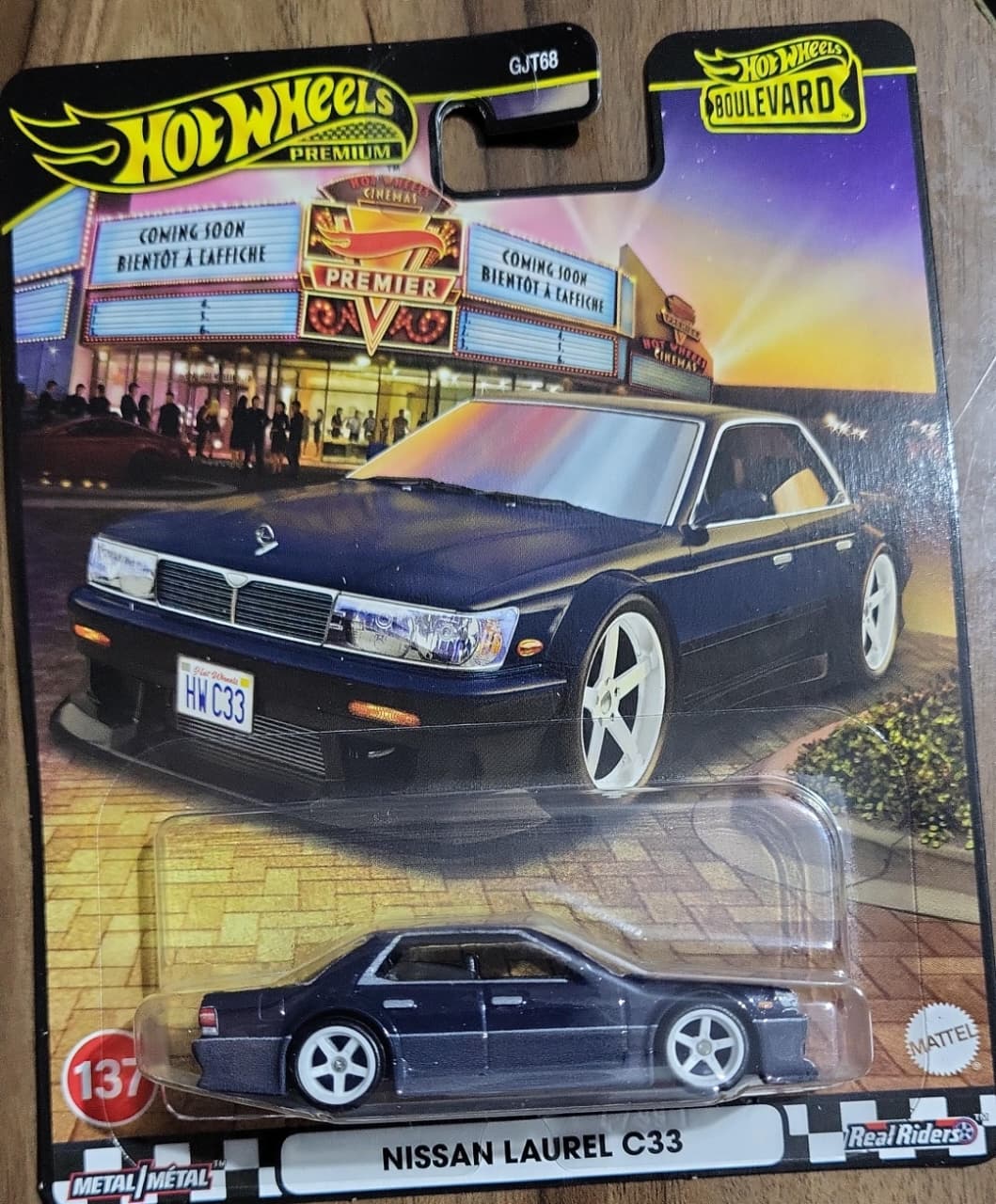 Hot Wheels Boulevard Nissan Laurel C33 – Premium | Real Riders | Metal/Metal