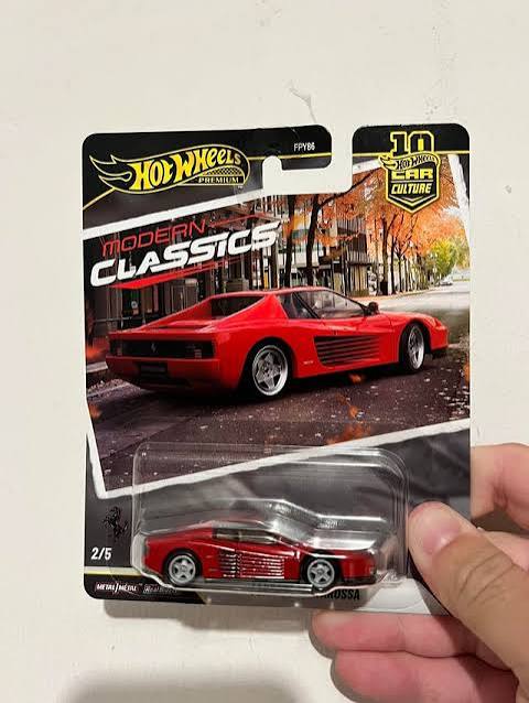Hot Wheels Premium Ferrari Testarossa | Modern Classics | 1:64 Diecast