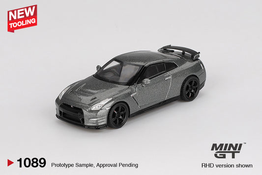 MINI GT #1089 Nissan GT-R 2013 Dark Metal Gray NISMO R35 CRS – 1:64 Diecast