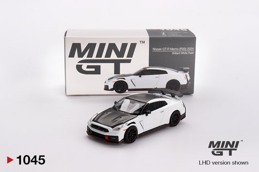 MINI GT #1045 Nissan GT-R NISMO R35 2024 Brilliant White Pearl – 1:64 Diecast